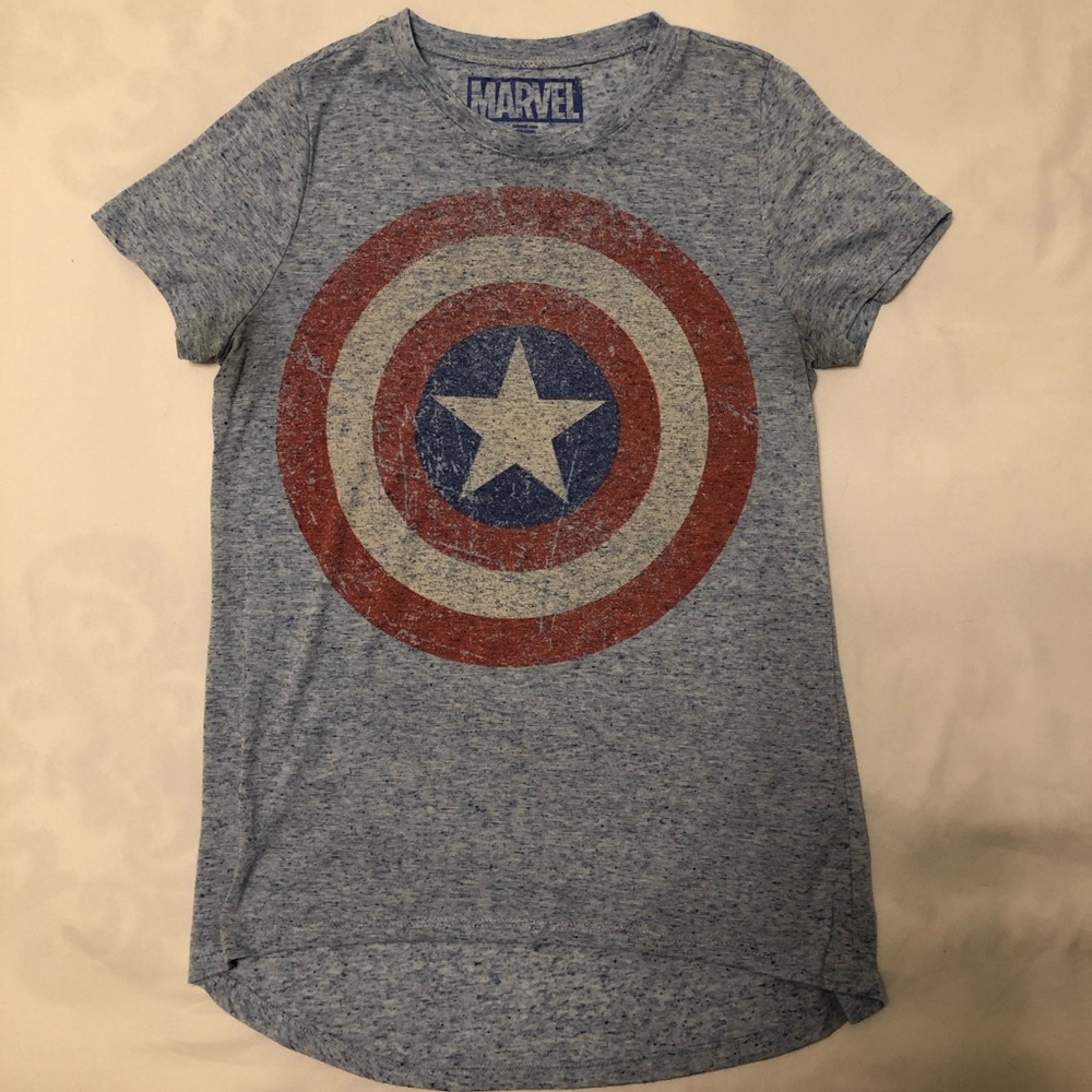 Woman’s Captain America Shirt Medium